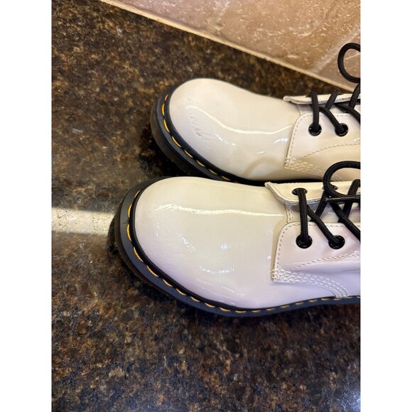 Dr Martens 1460 White Patent Lamper Lace-Up Boots Size 9 - Picture 9 of 10